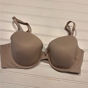 Victoria’s Secret Nude T-Shirt Bra 38D Lightly Lined